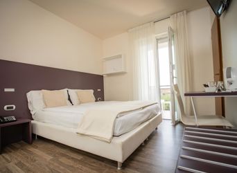 villa-alberta-torbole-garda-rooms-10