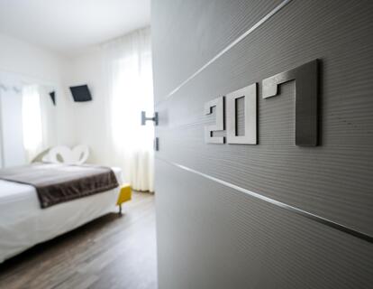 villa-alberta-torbole-garda-rooms-detail-02