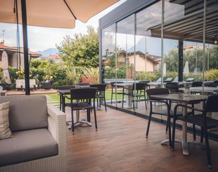 villa-alberta-torbole-garden-lounge-0i1a8769
