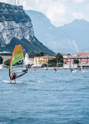 villa-alberta-torbole-garda-activity-surf-02